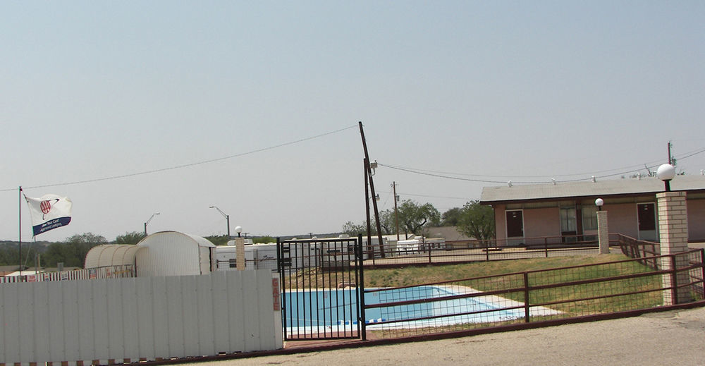 Holiday Host Motel Sonora Esterno foto