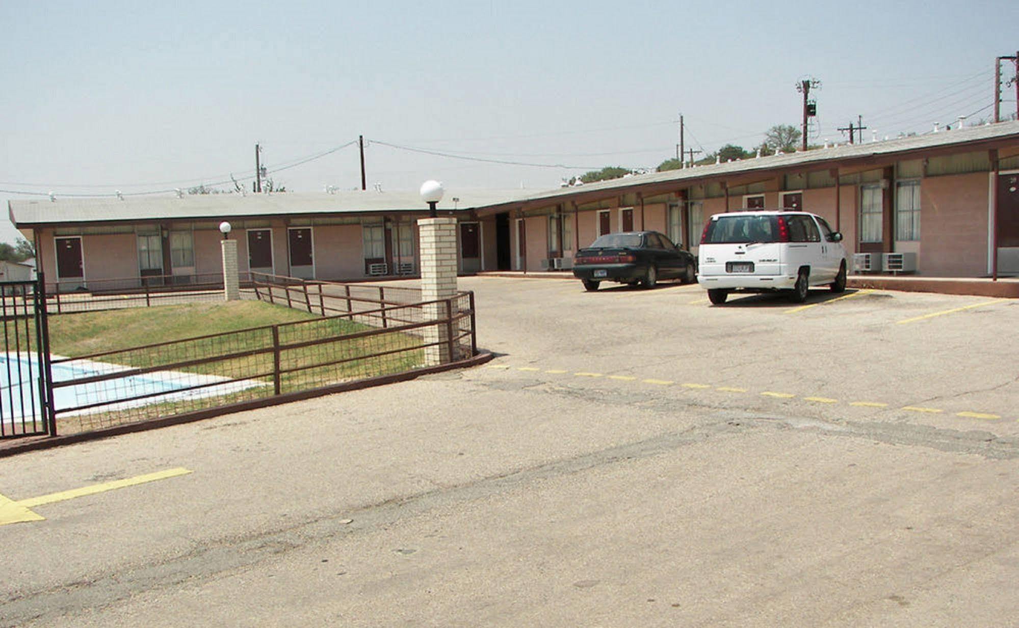 Holiday Host Motel Sonora Esterno foto
